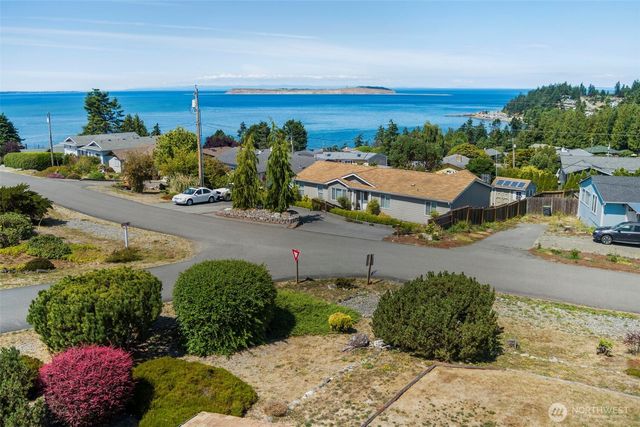 261 Dennis Boulevard, Port Townsend, WA 98368