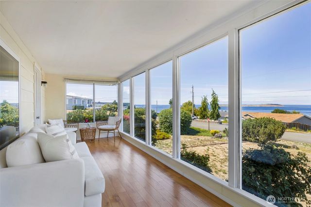 261 Dennis Boulevard, Port Townsend, WA 98368