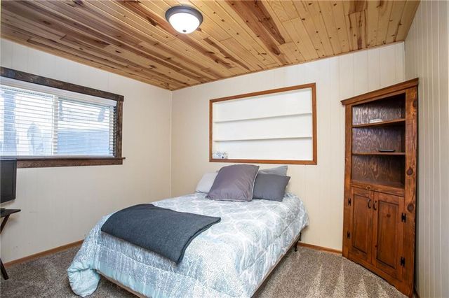 29613 Forthview Road, Edwards, MO 65326