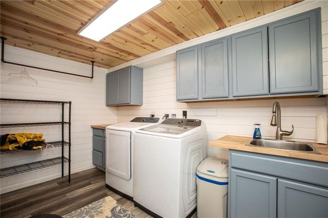 29613 Forthview Road, Edwards, MO 65326