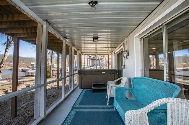 29613 Forthview Road, Edwards, MO 65326