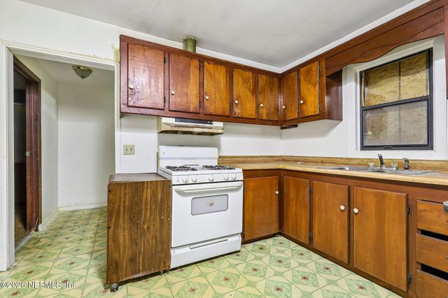 H15976 RED BASS Drive, Jacksonville, FL 32226