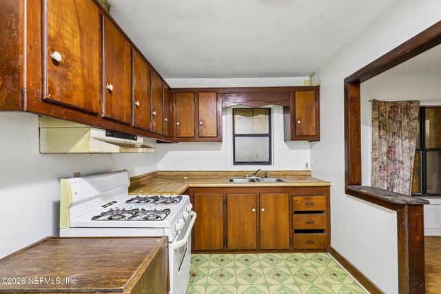 H15976 RED BASS Drive, Jacksonville, FL 32226