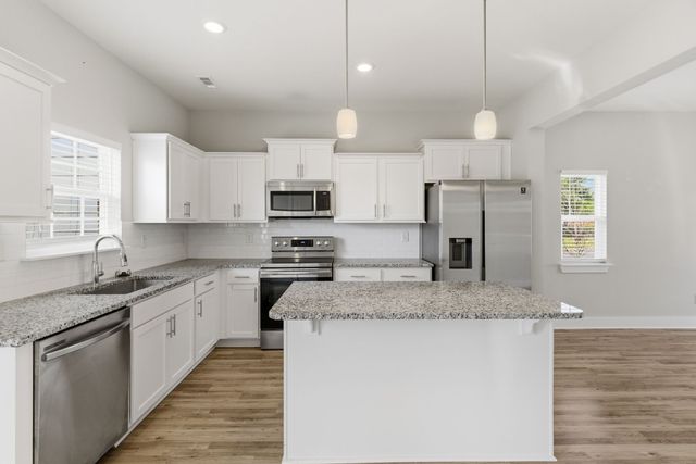 102 Dry Creek Commons Dr, Goodlettsville, TN 37072