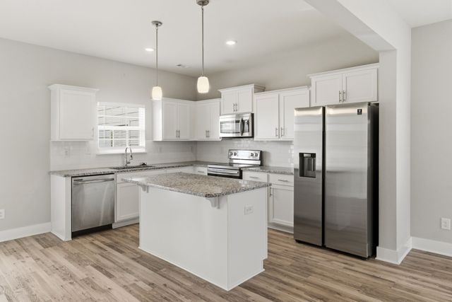 102 Dry Creek Commons Dr, Goodlettsville, TN 37072