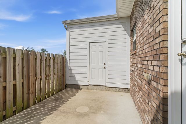 102 Dry Creek Commons Dr, Goodlettsville, TN 37072