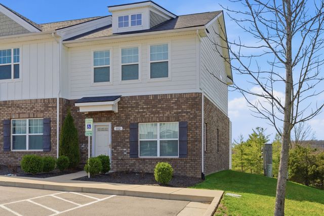102 Dry Creek Commons Dr, Goodlettsville, TN 37072