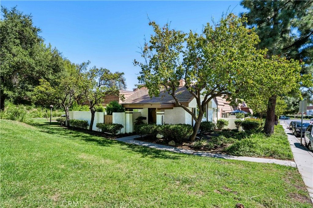 22421 Jeffrey Mark Court 8, Chatsworth, CA 91311 — exterior