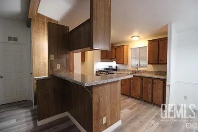 1301 Taft Highway 168, Bakersfield, CA 93307