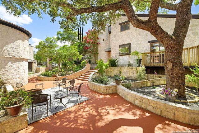 22 Indian Creek Loop, Kerrville, TX 78028