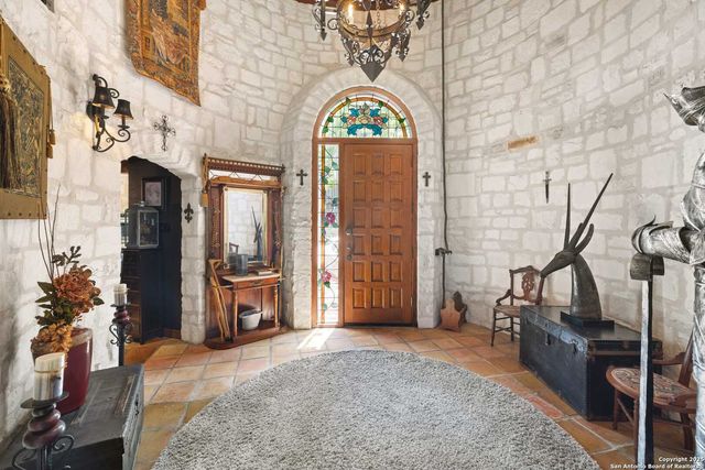 22 Indian Creek Loop, Kerrville, TX 78028