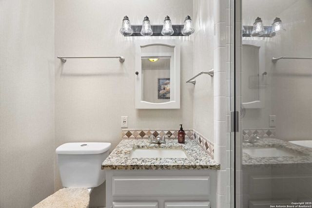 22 Indian Creek Loop, Kerrville, TX 78028