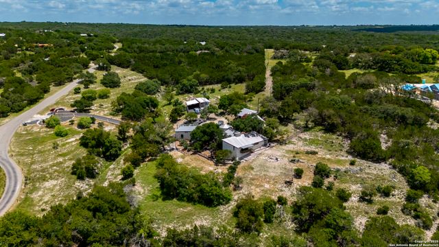 22 Indian Creek Loop, Kerrville, TX 78028