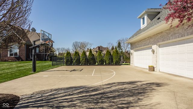 2437 Londonberry Boulevard, Carmel, IN 46032