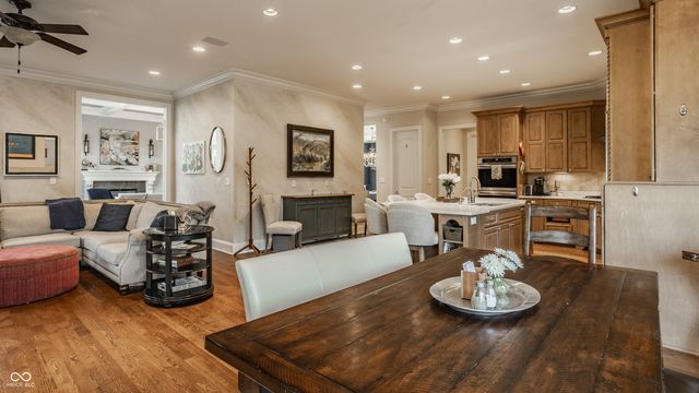 2437 Londonberry Boulevard, Carmel, IN 46032