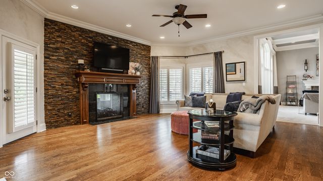 2437 Londonberry Boulevard, Carmel, IN 46032