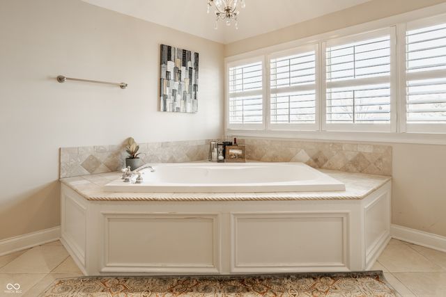 2437 Londonberry Boulevard, Carmel, IN 46032