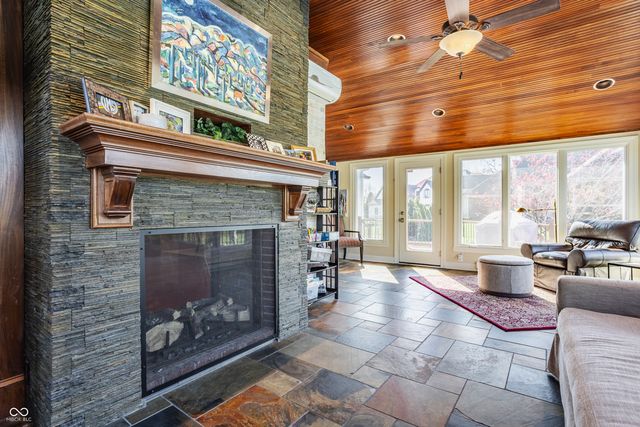 2437 Londonberry Boulevard, Carmel, IN 46032