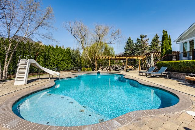 2437 Londonberry Boulevard, Carmel, IN 46032