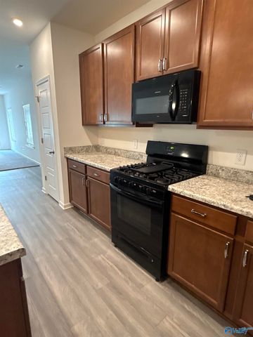 128 Lincoln Gray Circle, New Market, AL 35761