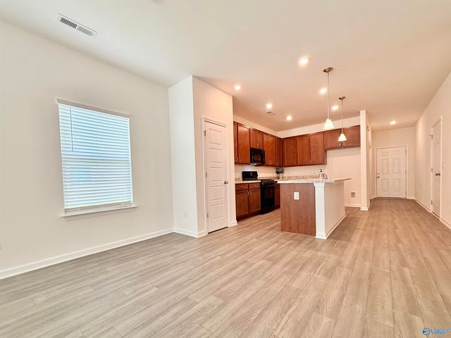 128 Lincoln Gray Circle, New Market, AL 35761