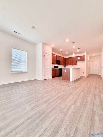 128 Lincoln Gray Circle, New Market, AL 35761