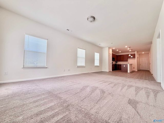 128 Lincoln Gray Circle, New Market, AL 35761