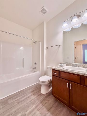 128 Lincoln Gray Circle, New Market, AL 35761