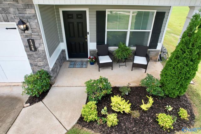 128 Lincoln Gray Circle, New Market, AL 35761