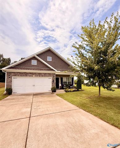128 Lincoln Gray Circle, New Market, AL 35761