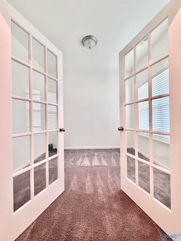 128 Lincoln Gray Circle, New Market, AL 35761