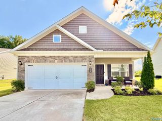 128 Lincoln Gray Circle, New Market, AL 35761