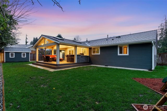 15304 Larch Way, Lynnwood, WA 98087