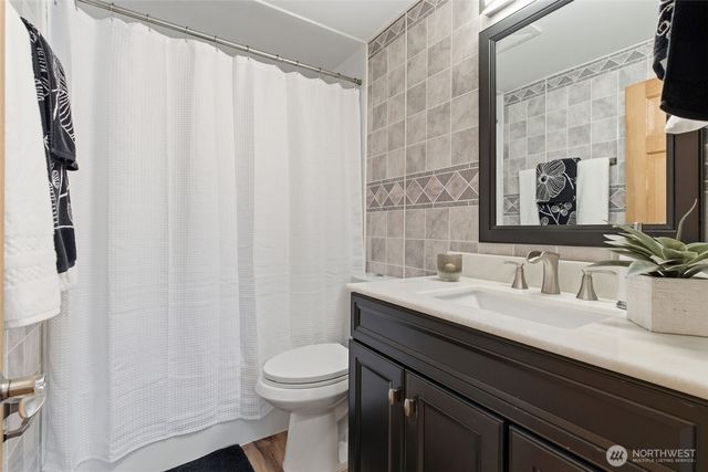 15304 Larch Way, Lynnwood, WA 98087