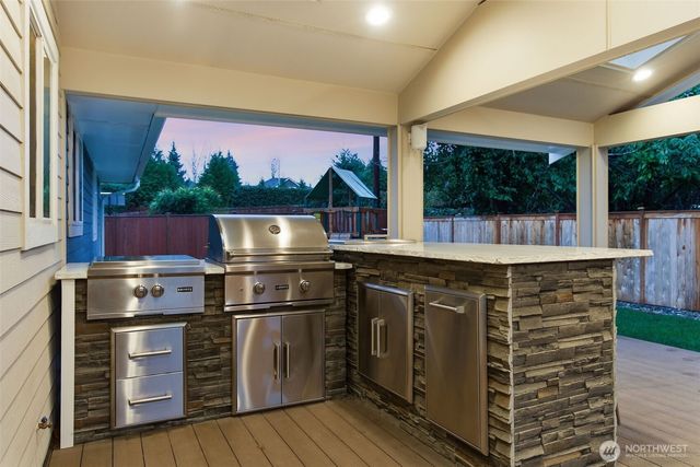 15304 Larch Way, Lynnwood, WA 98087