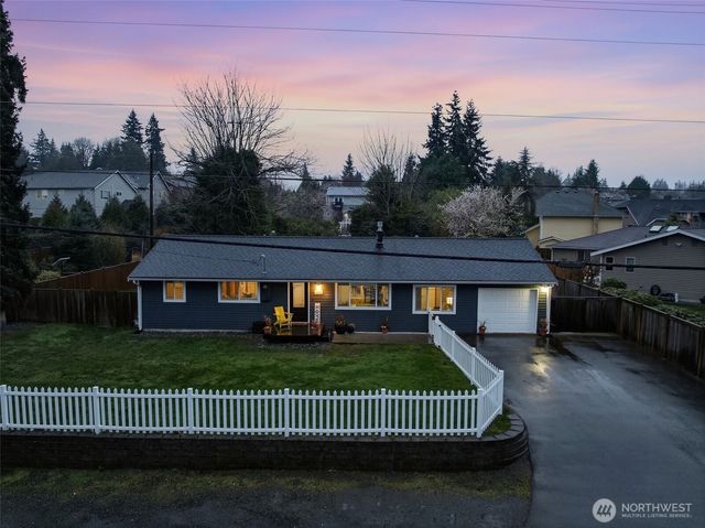 15304 Larch Way, Lynnwood, WA 98087