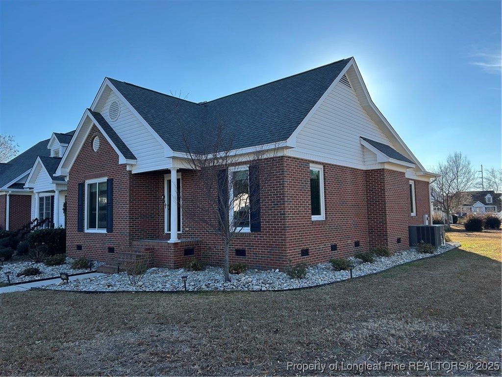 712 Amberleaf Drive, Lumberton, NC 28358