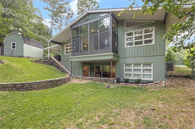 8 Grisham Drive, Bella Vista, AR 72715