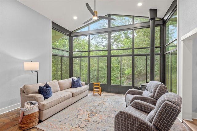 8 Grisham Drive, Bella Vista, AR 72715