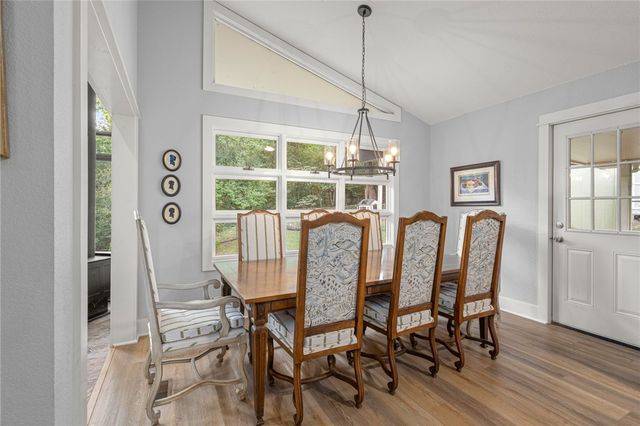 8 Grisham Drive, Bella Vista, AR 72715