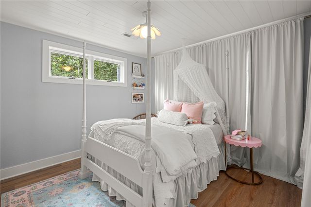 8 Grisham Drive, Bella Vista, AR 72715