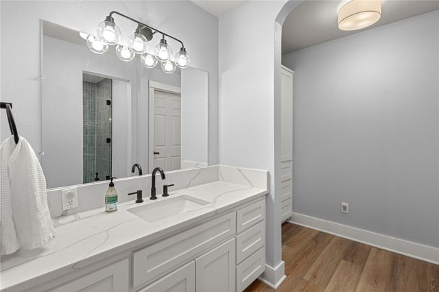 8 Grisham Drive, Bella Vista, AR 72715