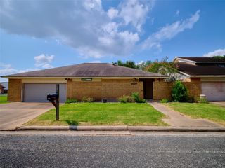 1520 Crestmont Street, Wharton, TX 77488