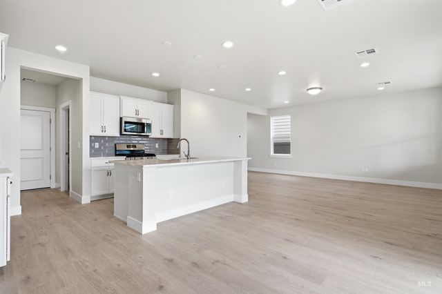 5565 W Lost Rapids St, Meridian, ID 83646