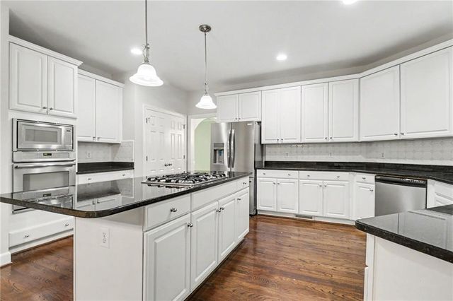 3914 Noblin Creek Drive, Duluth, GA 30097