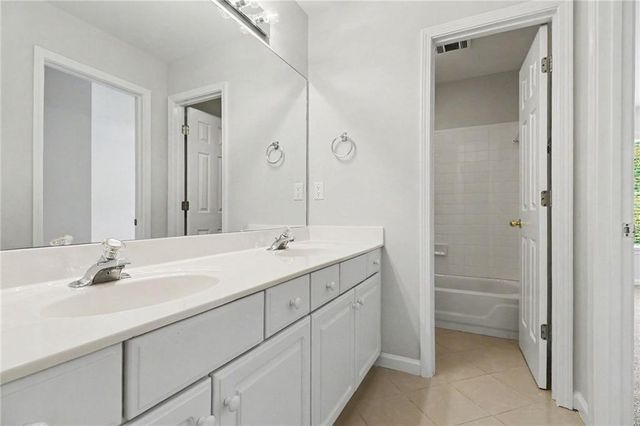3914 Noblin Creek Drive, Duluth, GA 30097