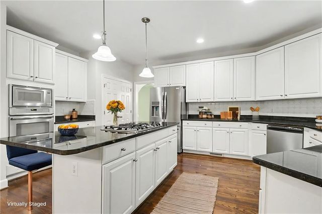 3914 Noblin Creek Drive, Duluth, GA 30097