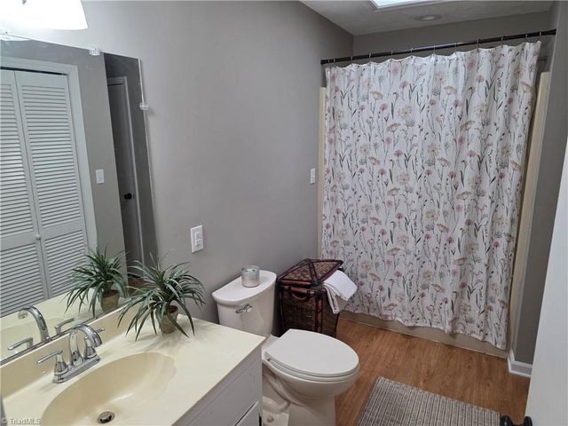 4858 Fleetwood Circle, Winston-salem, NC 27106