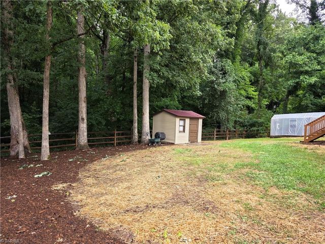 4858 Fleetwood Circle, Winston-salem, NC 27106