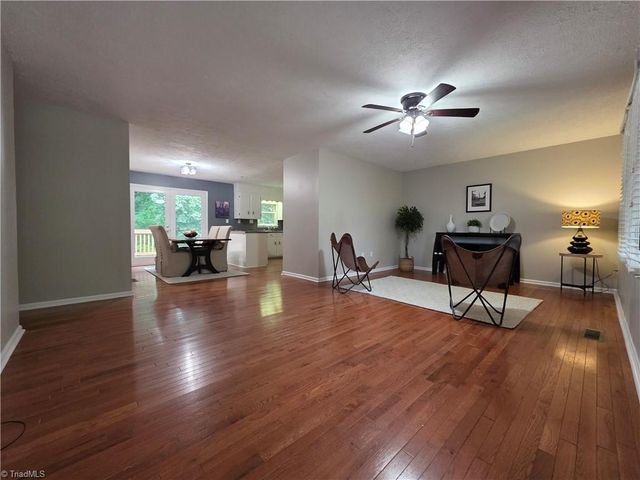 4858 Fleetwood Circle, Winston-salem, NC 27106